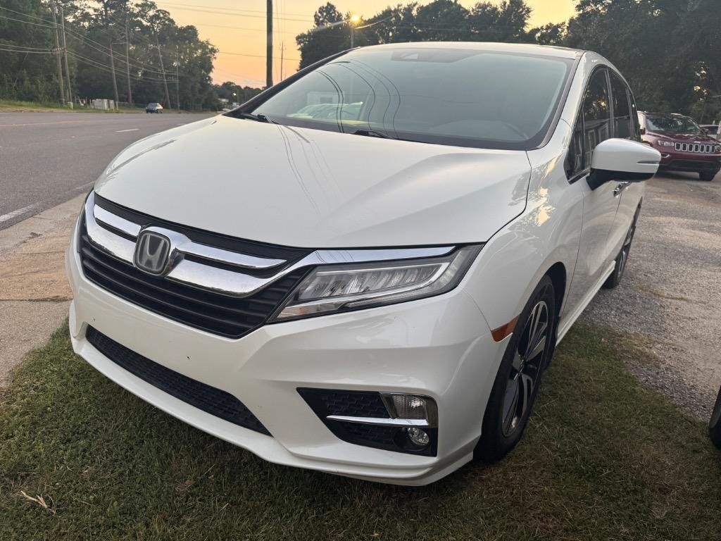 2018 Honda Odyssey Elite's photo